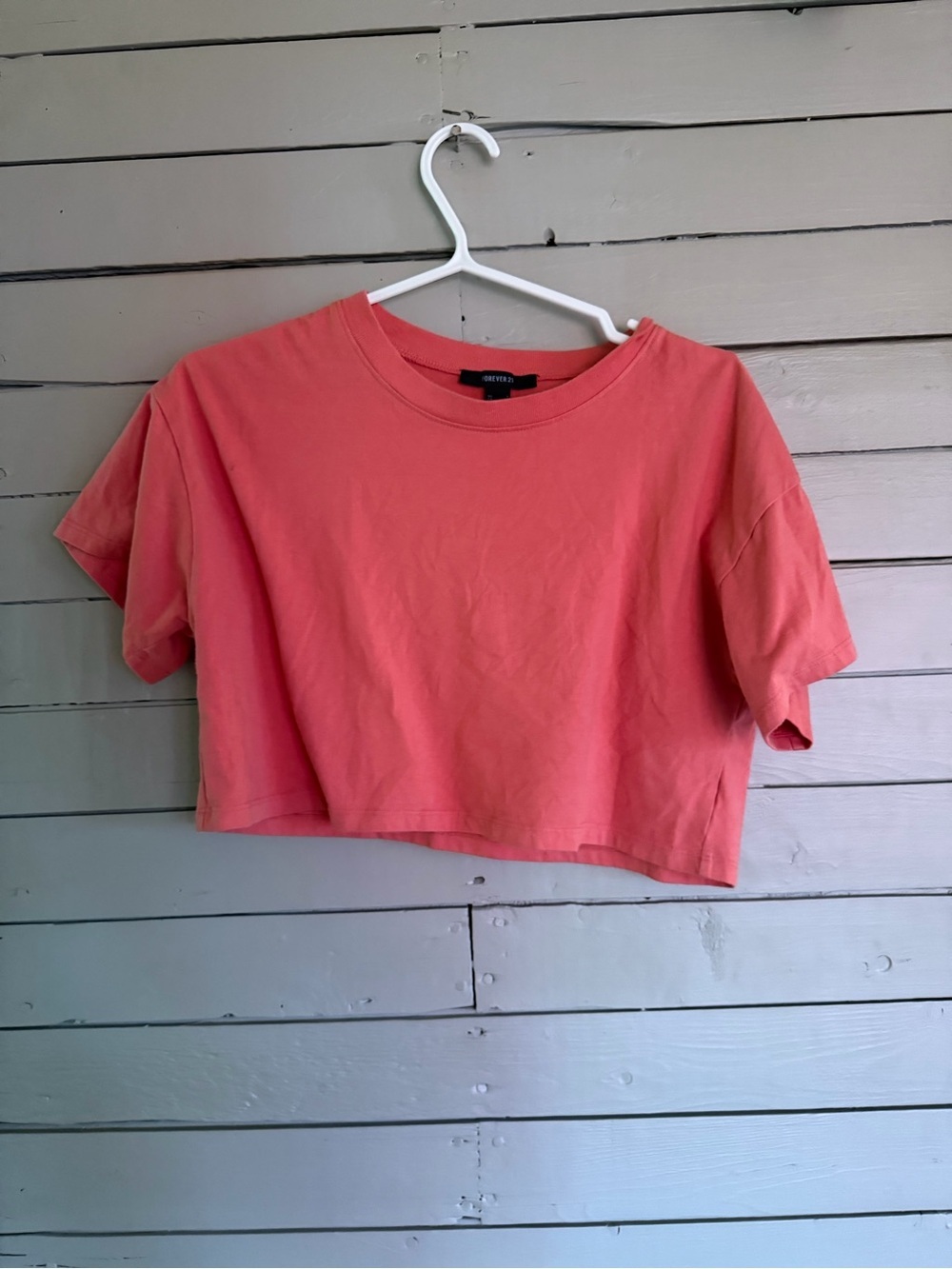 Forever 21Cropped Coral Pink Womenโs T-Shirt Top